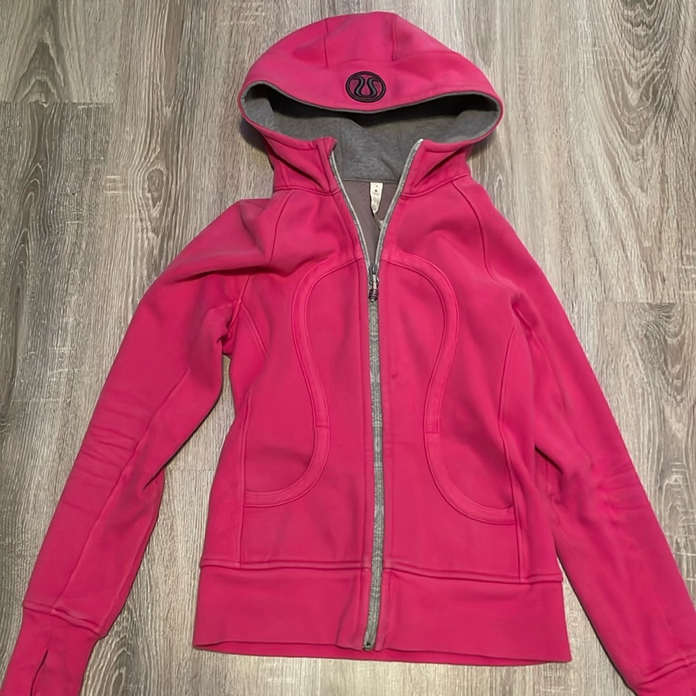 hot pink lululemon zip up hoodie